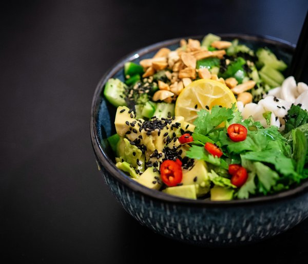 Healthy eating: deliciously satisfying salad bowls