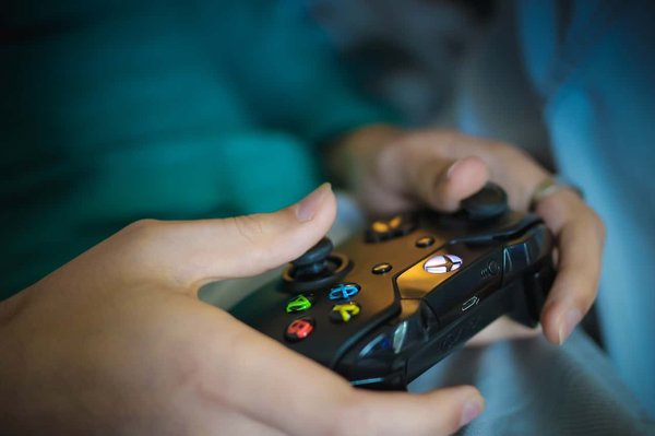 How Are Digital Marketplaces Changing the Console Gaming Landscape?